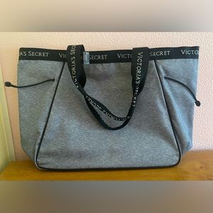 NWT Victoria’s Secret Tote Travel Bag Gray Black Soft Beach Overnight New